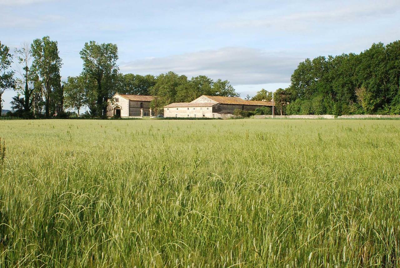 Maison De Charme Dans Domaine 17Eme Tarascon Exterior photo