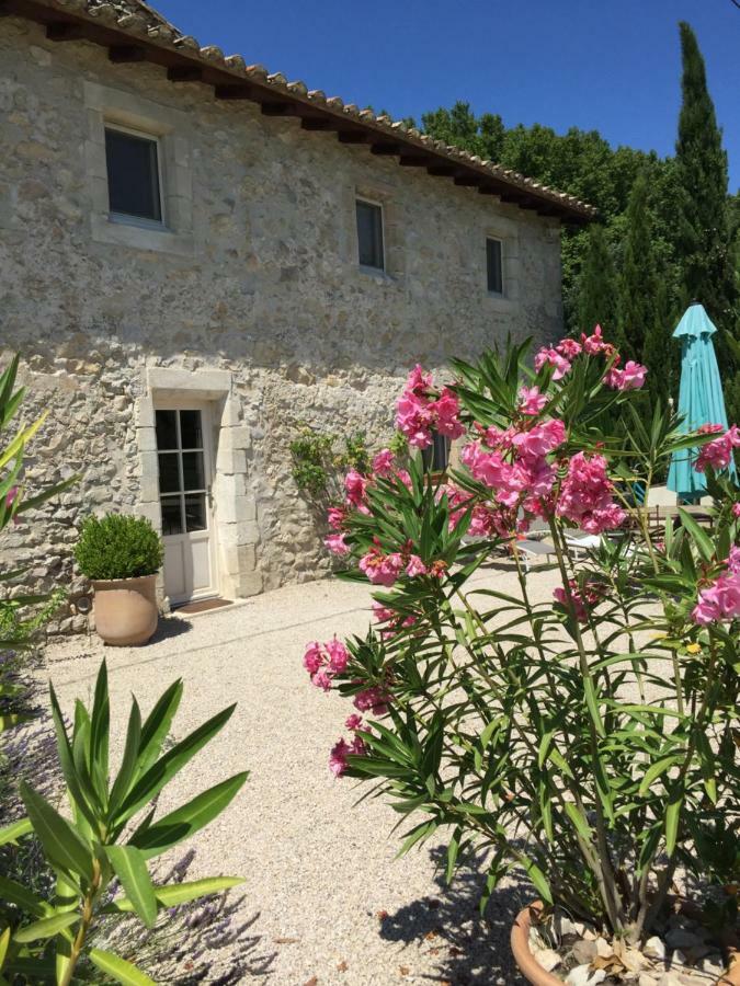 Maison De Charme Dans Domaine 17Eme Tarascon Exterior photo